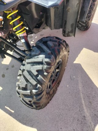 Quad Polaris Azul y Amarillo Off-Road