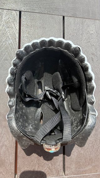 Casco bici niño dinosaurio