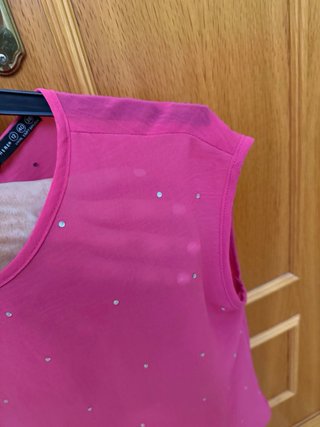 Camiseta rosa con brillantitos