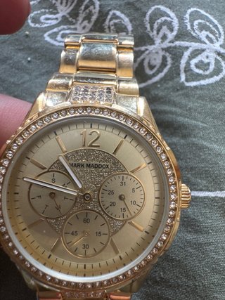 Reloj Mark Maddox Dorado con Cristales