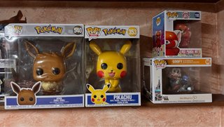 4 funko Pop Pokémon Eevee, Pikachu y Red Panda Mei