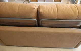 Sofá cama de tela beige