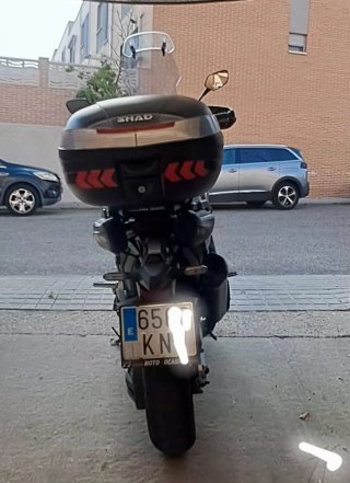 Moto Adventure/Maxi Scooter de 750cc