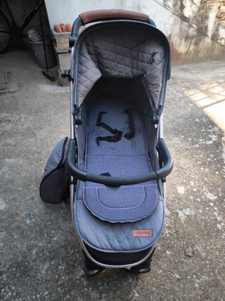 Carrito bebé con maxicosi y bolsa