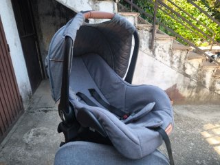 Carrito bebé con maxicosi y bolsa
