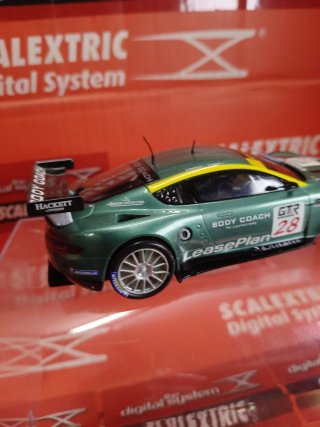 Scalextric Aston Martin Dbr 9 Digital System
