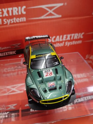 Scalextric Aston Martin Dbr 9 Digital System
