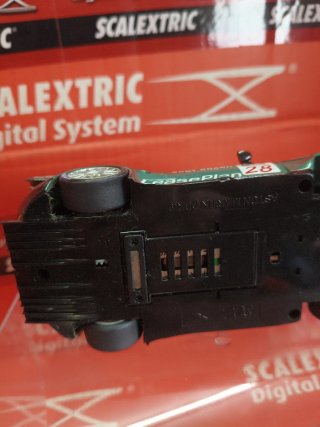 Scalextric Aston Martin Dbr 9 Digital System
