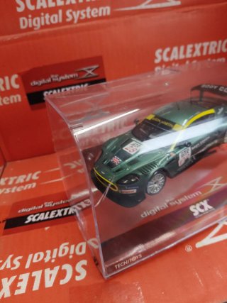 Scalextric Aston Martin Dbr 9 Digital System