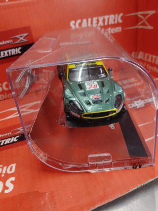 Scalextric Aston Martin Dbr 9 Digital System