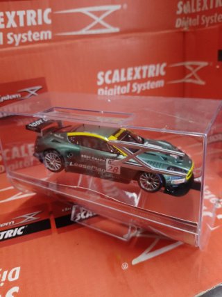 Scalextric Aston Martin Dbr 9 Digital System
