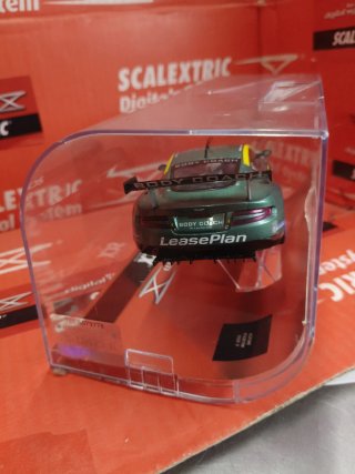 Scalextric Aston Martin Dbr 9 Digital System