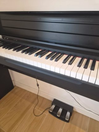 Piano Digital Korg LP-180 + Banqueta
