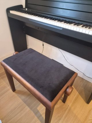 Piano Digital Korg LP-180 + Banqueta