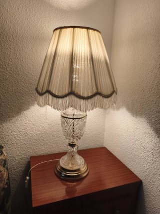 Lámpara de mesa cristal y metal