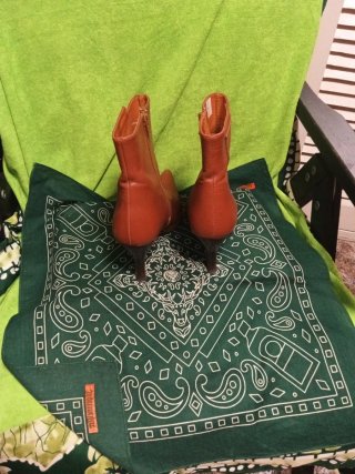 Botines de tacón marrones