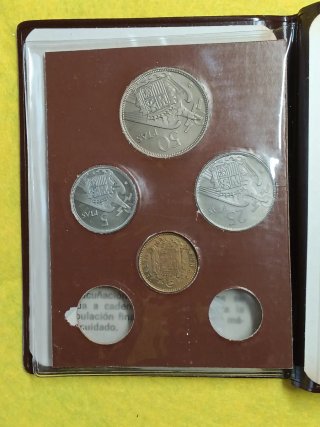 Pruebas Numismáticas Fábrica Nacional Moneda 1975