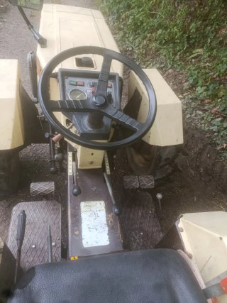 Tractor Pascuali 463e y remolque