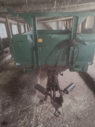 Tractor Pascuali 463e y remolque