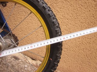 BICICLETA INFANTIL AZUL DE 16 PULGADAS