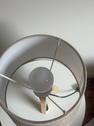 Lámpara de mesa tela y madera