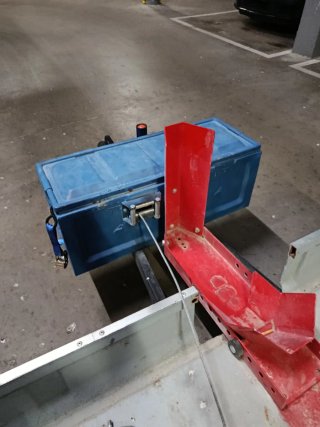 Remolque para moto azul y rojo