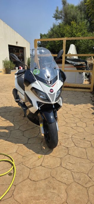 Aprilia SR Max Maxi Scooter