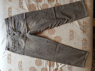 Pantalón gris