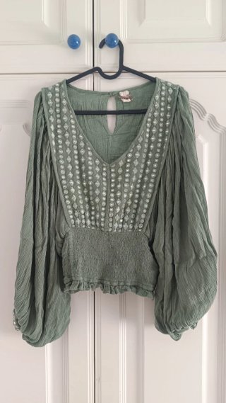 Camiseta verde talla única sin estrenar