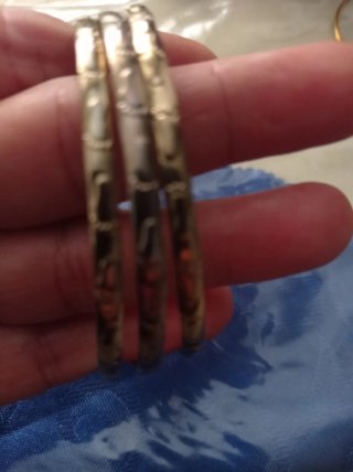 Conjunto de 3 pulseras doradas