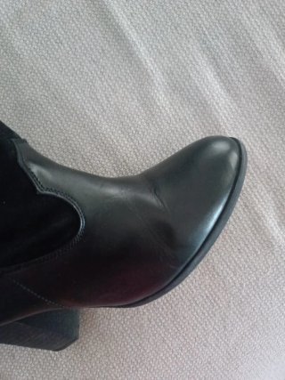 Botín mujer piel negro