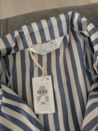 Pijama Estilo Satén Rayas Azul y Blanco Talla L