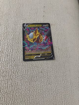 Carta Pokémon Giratina V 220 HP