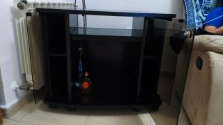 Mueble TV negro vitrina cristal
