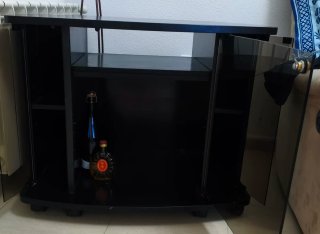 Mueble TV negro vitrina cristal