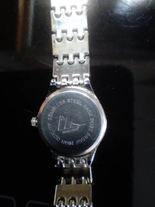 Reloj de pulsera plateado para mujer