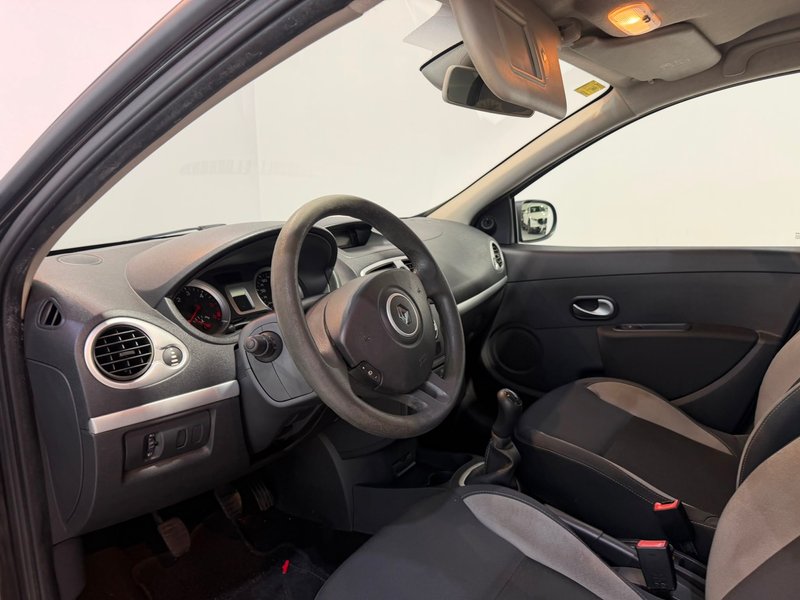 Renault Clio 2010, foto 8