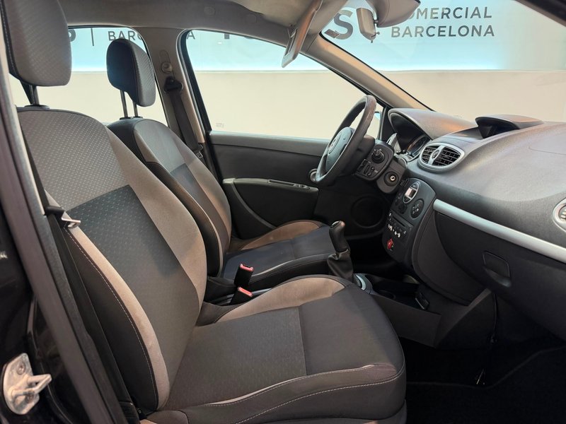 Renault Clio 2010, foto 17