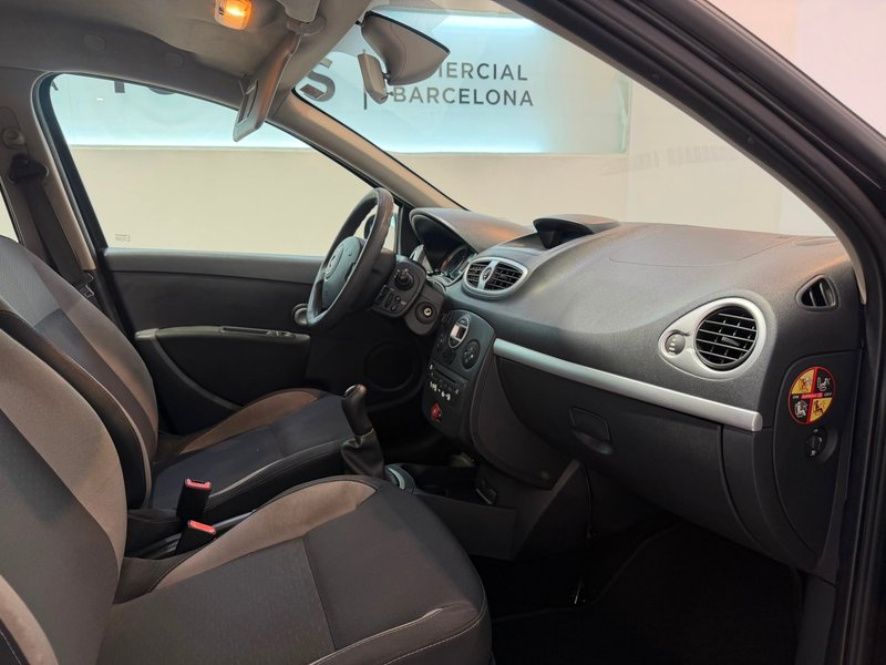 Renault Clio 2010, foto 18