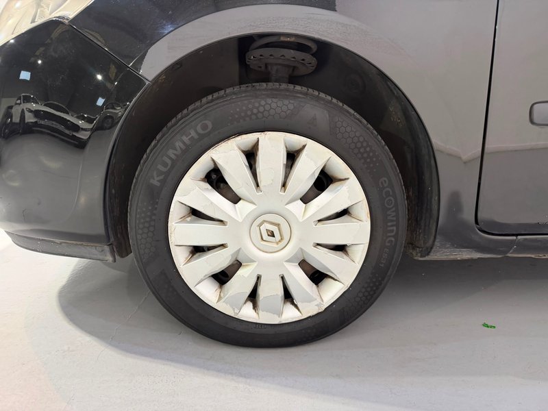 Renault Clio 2010, foto 24