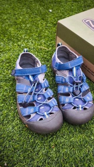 Sandalias Keen niño azul/gris