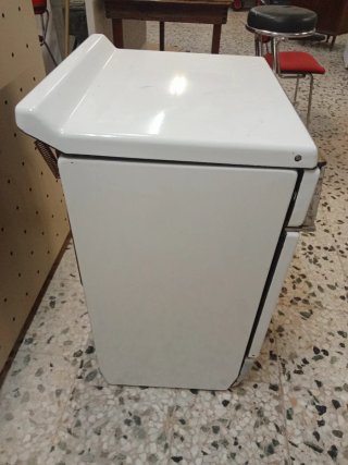 Cocina a gas blanca