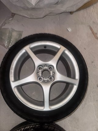 Llantas Toyota Mr2