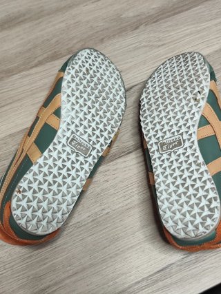 Zapatillas Tiger verdes y beige