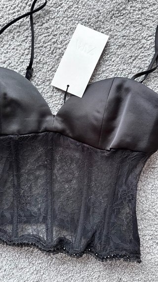 Top Corsetero Zara Negro Encaje