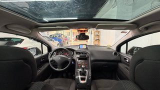Peugeot 5008 PREMIUM Pack 1.6