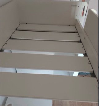Litera IKEA SMASTAD blanca y rosa