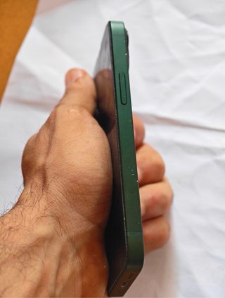 iPhone 13 mini verde salud82%