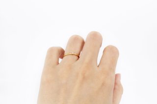 Solitario de oro de 18k. Ref:021-01-01454