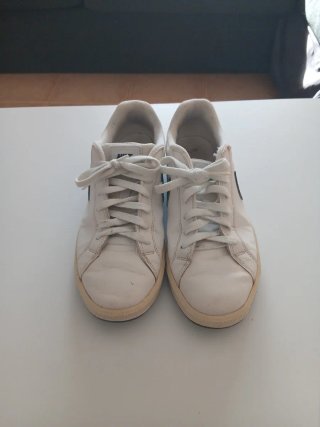 Zapatillas Nike Blancas y Negras